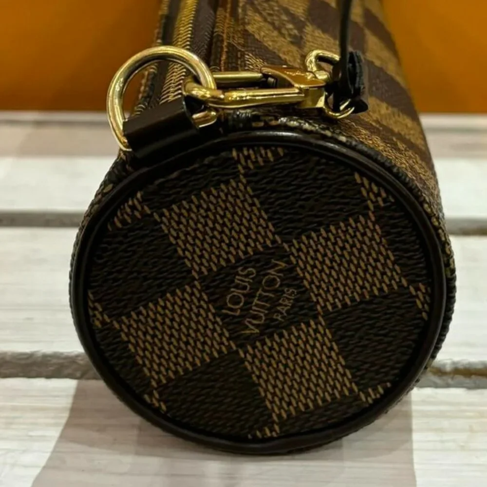 Louis Vuitton Damier Ebene Pouchette - Picture 6 of 11